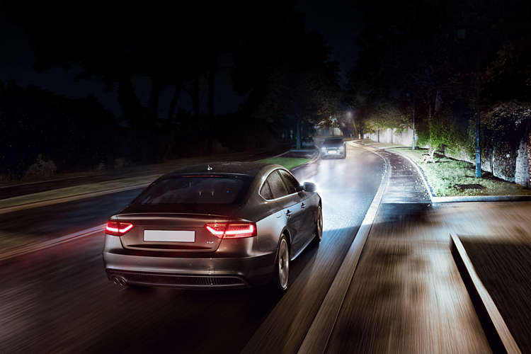 Ксеноновая лампа D2R Philips Xenon X-treme Vision +20% (85126XV2S1)